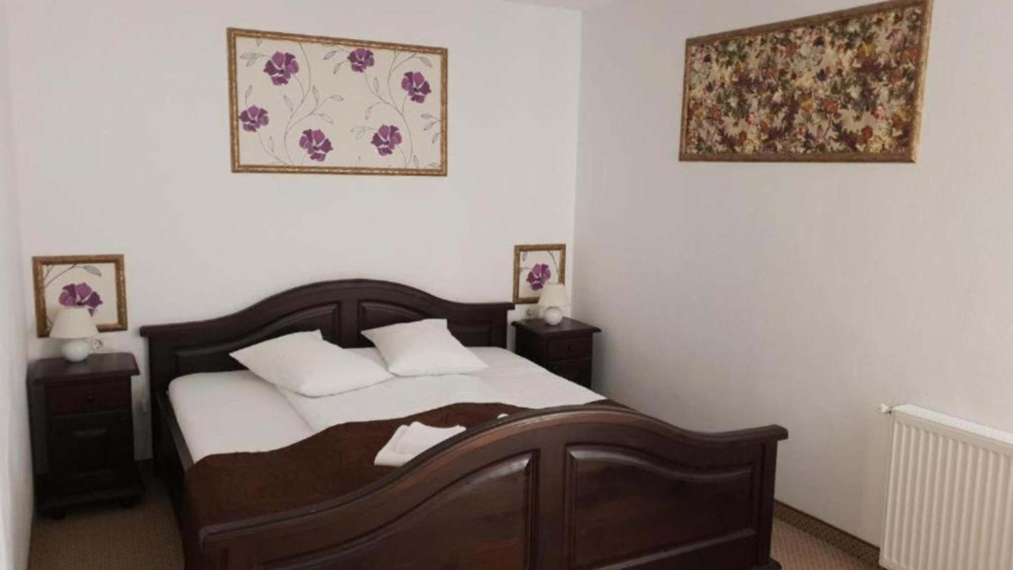 Popasul Regelui Transalpina Hotel 3*