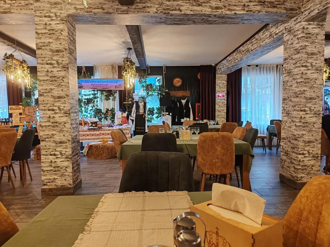 Popasul Regelui Transalpina Hotel