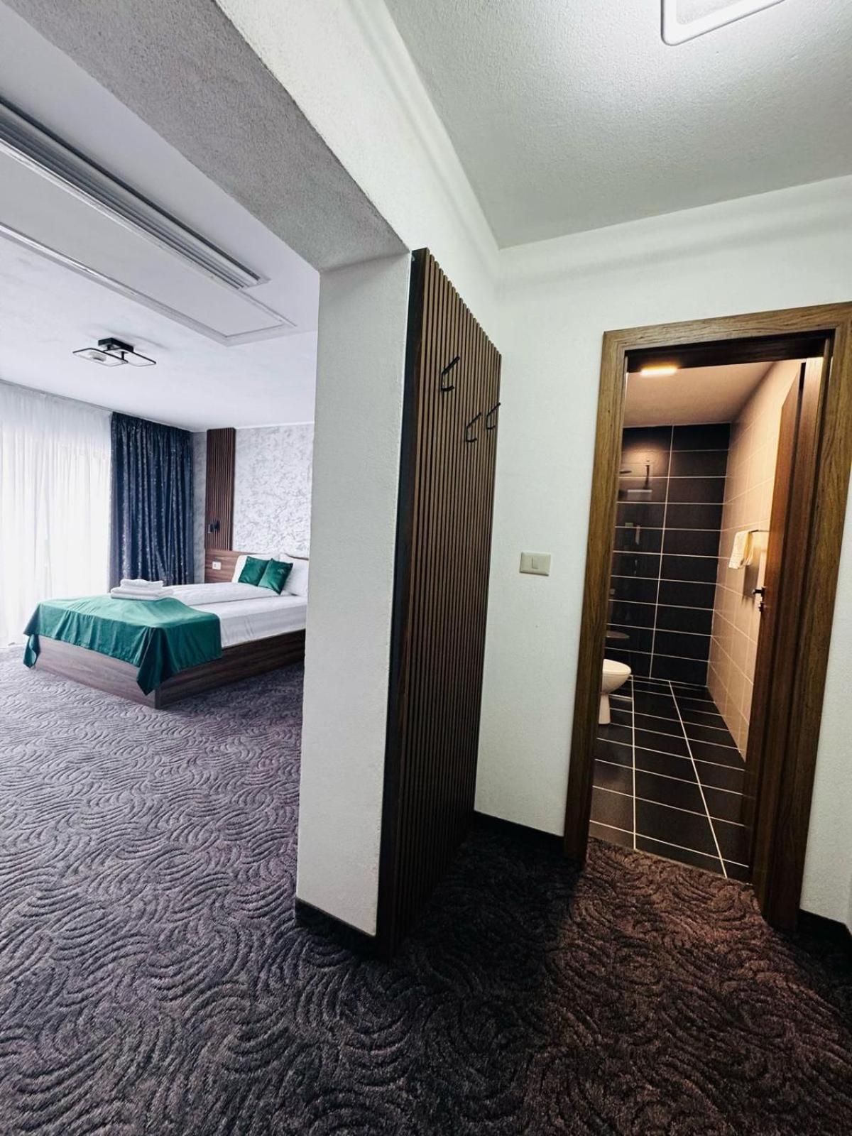 Popasul Regelui Transalpina Hotel